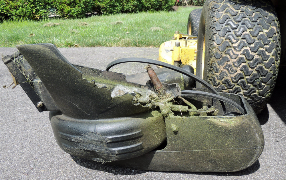 John Deere LX188 Lawn Tractor 48" Deck Riding Mower