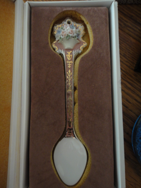 Decorative and Collectibles Group