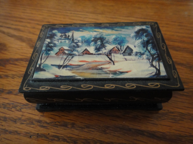 Decorative and Collectibles Group