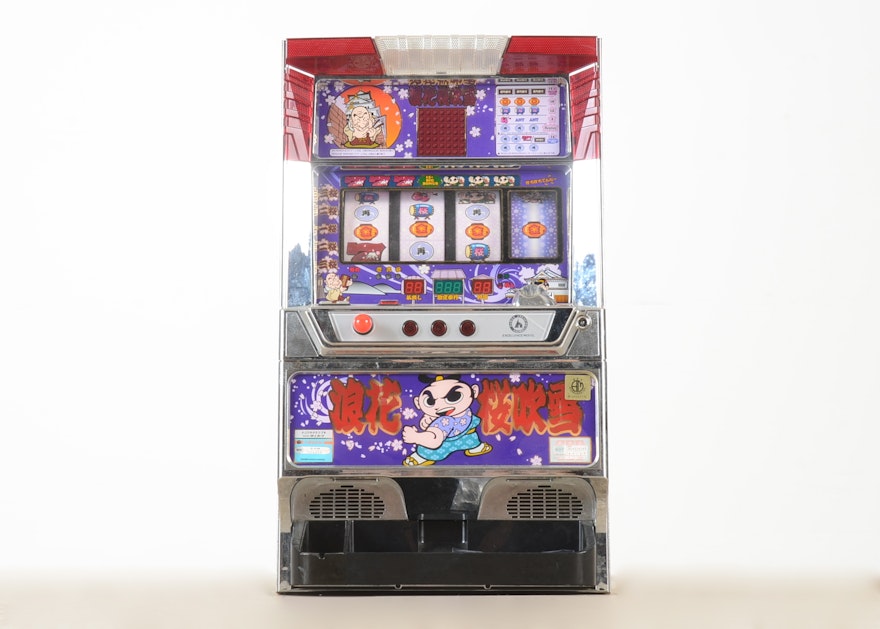Heiwa Chinese Coin and Token Slot Machine