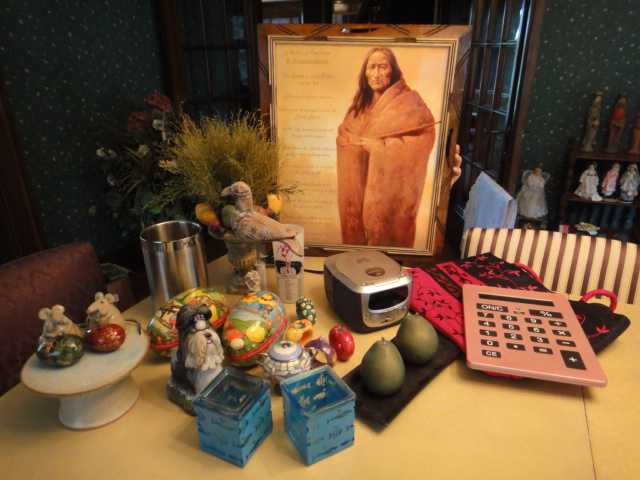 Group of Decorative Pieces