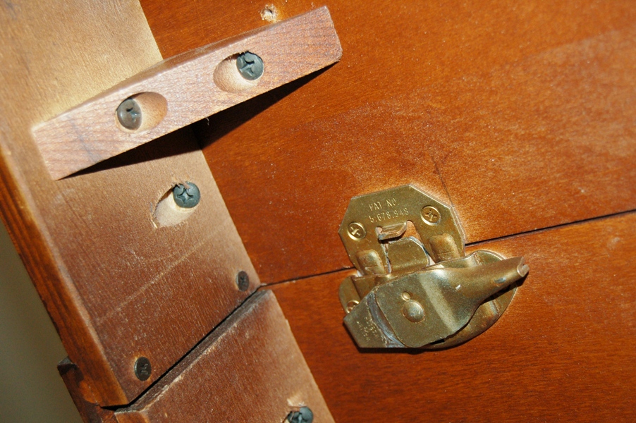 Nichols and Stone Dining Table  and Six Chairs