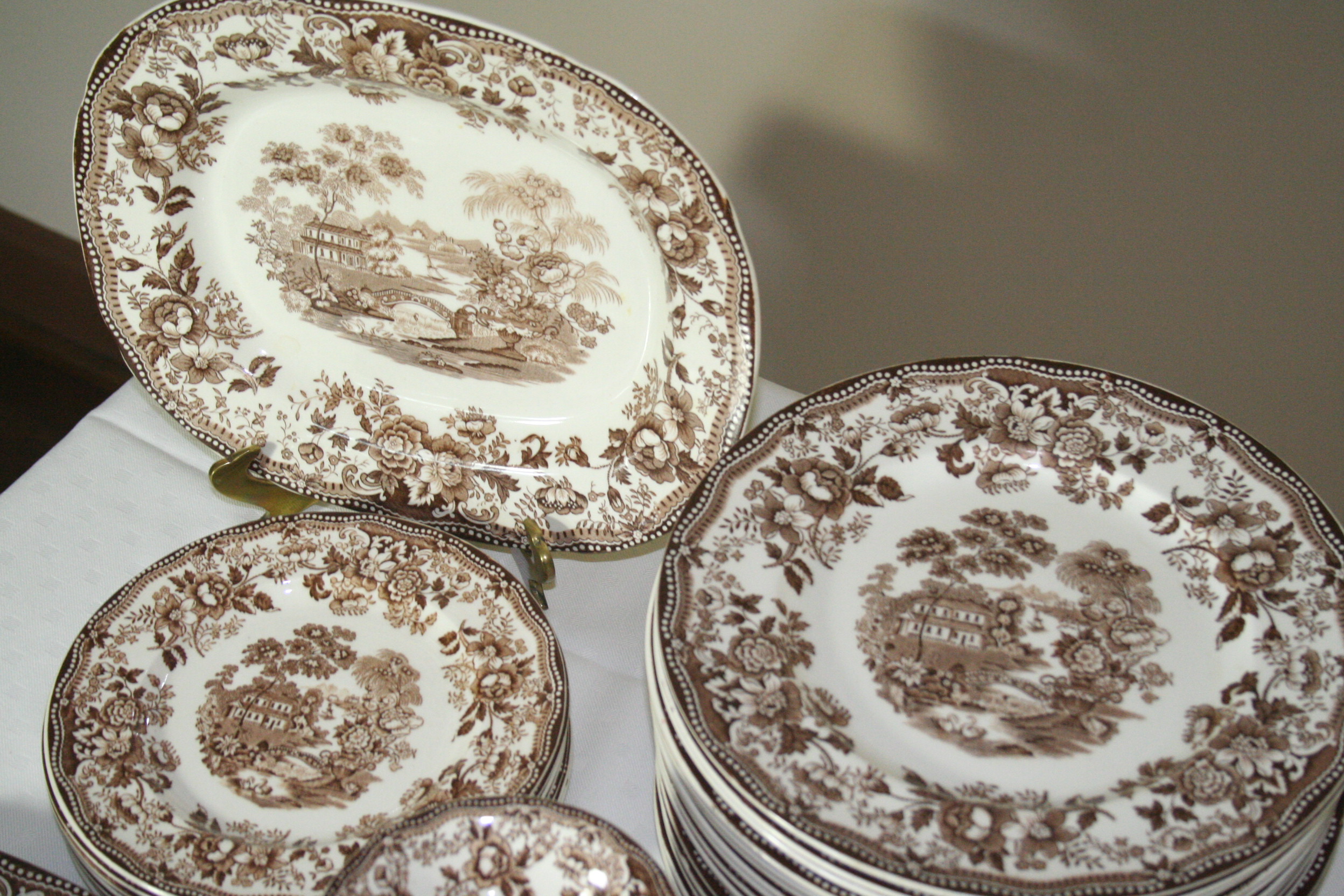 Royal Staffordshire Fine Bone China in "Tonquin" Pattern