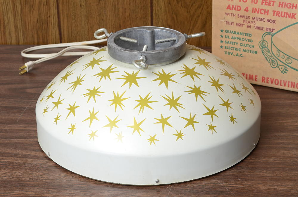 Vintage Holly Time Revolving Tree Stand