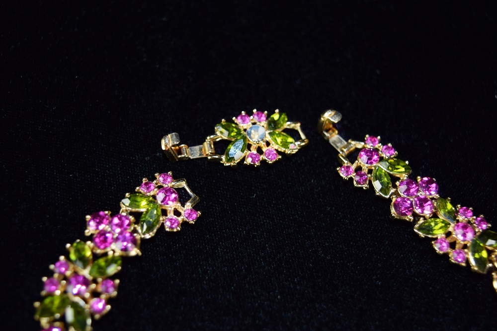 A Vintage Trifari Rhinestone Necklace, New with Tag