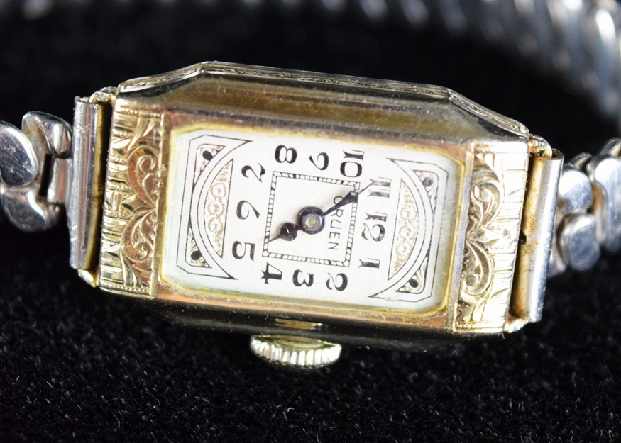 A Women's Vintage Gruen Watch with Ornate 14k White Gold Case
