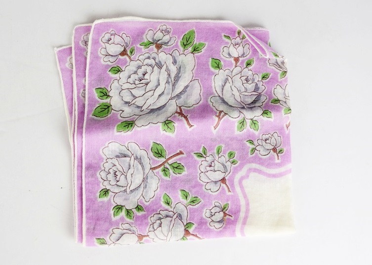 Dozens of Beautiful Women's Vintage Handkerchiefs, Many in Linen