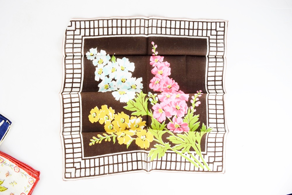 Dozens of Beautiful Women's Vintage Handkerchiefs, Many in Linen