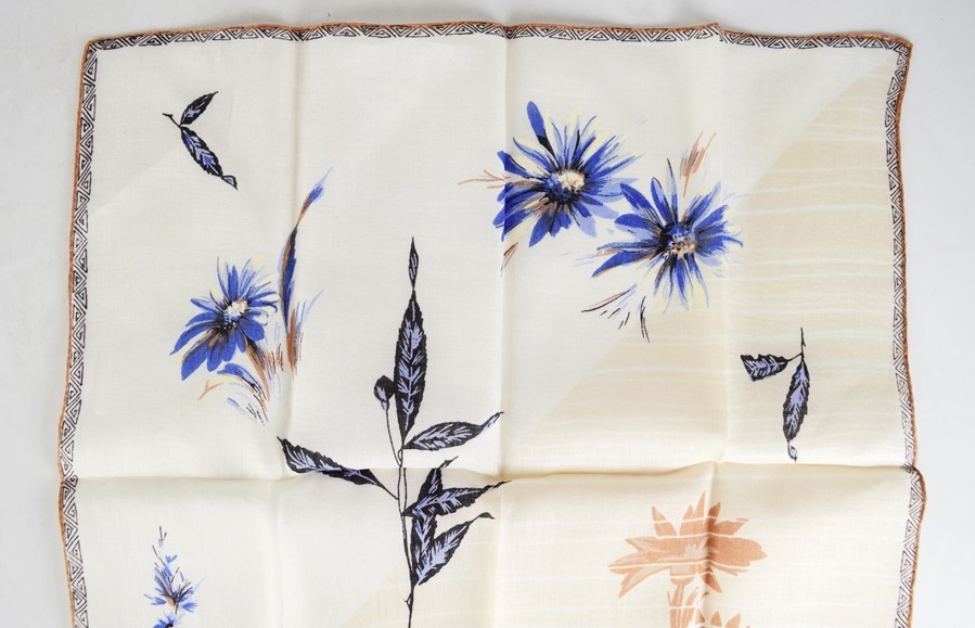 Dozens of Beautiful Women's Vintage Handkerchiefs, Many in Linen