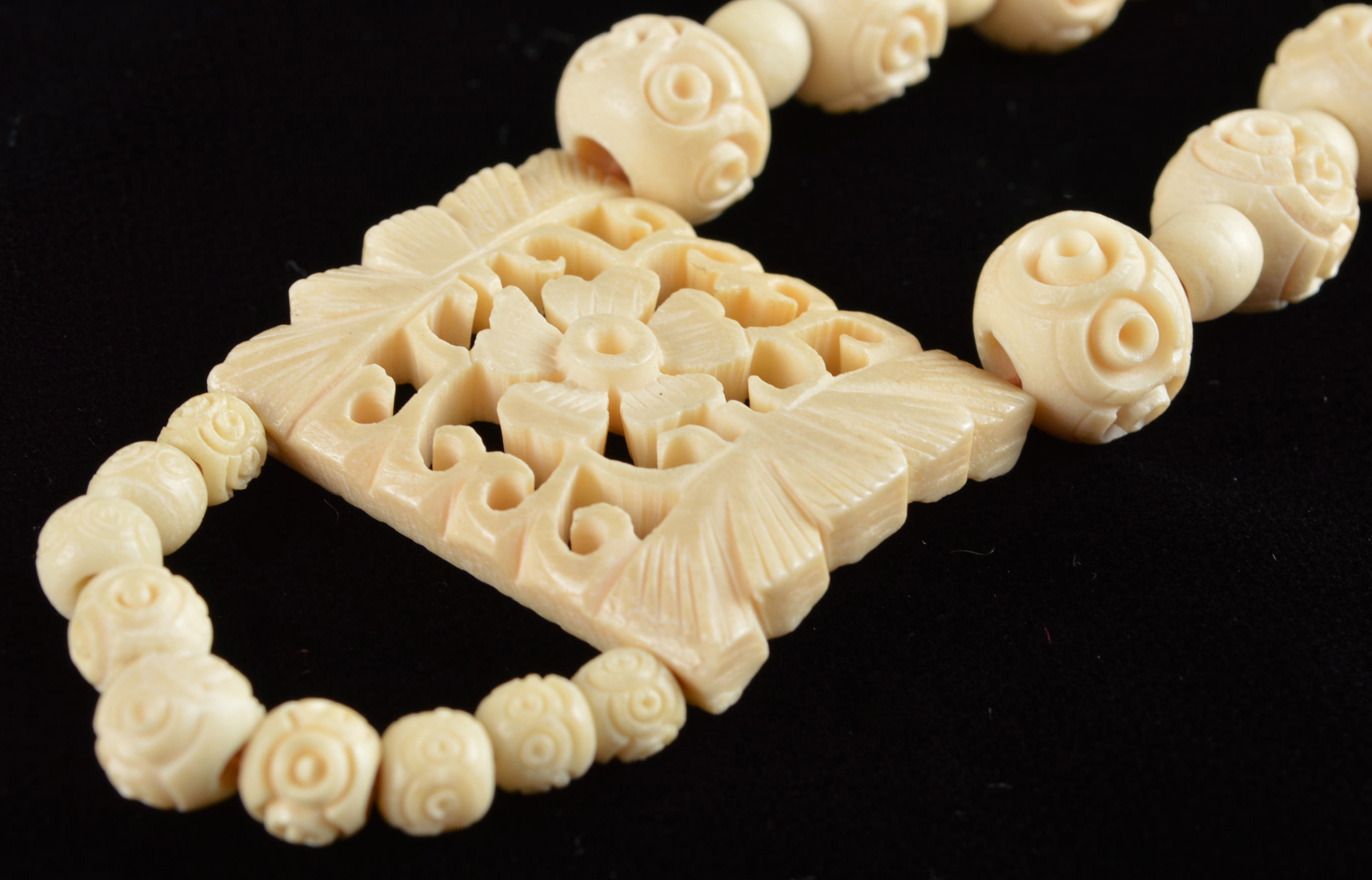 Assorted Vintage Catalin Resin Necklaces 