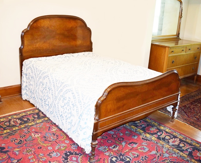 A Vintage (Circa 1920-30s) Bedroom Suite 