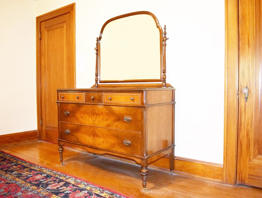 A Vintage (Circa 1920-30s) Bedroom Suite 