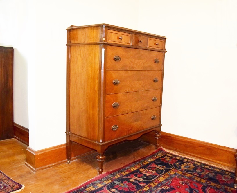 A Vintage (Circa 1920-30s) Bedroom Suite 