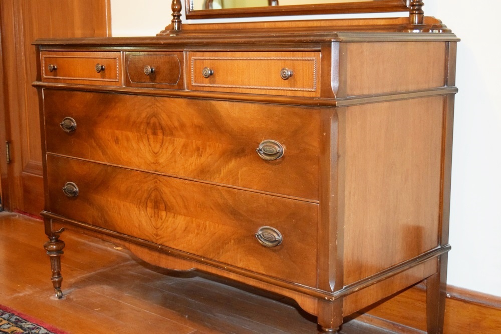 A Vintage (Circa 1920-30s) Bedroom Suite 