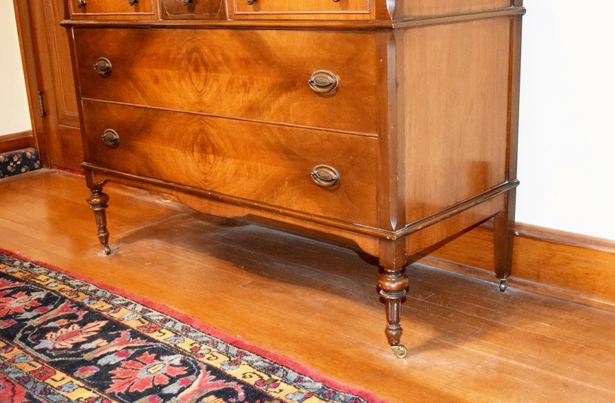 A Vintage (Circa 1920-30s) Bedroom Suite 