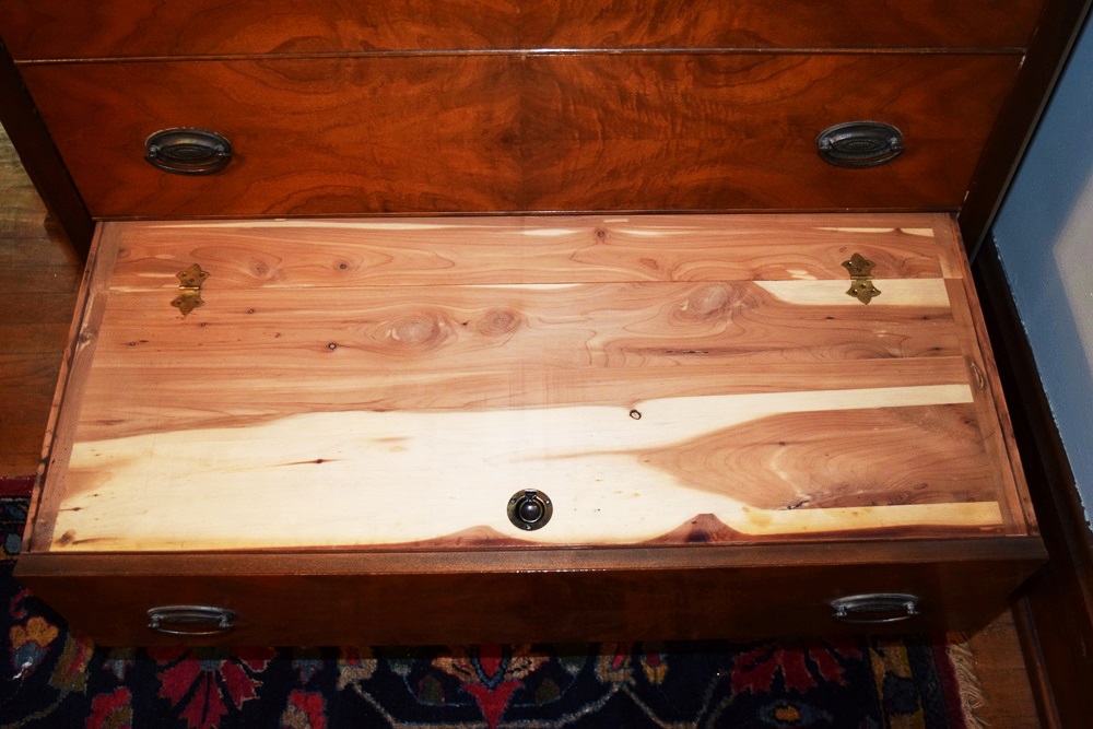 A Vintage (Circa 1920-30s) Bedroom Suite 