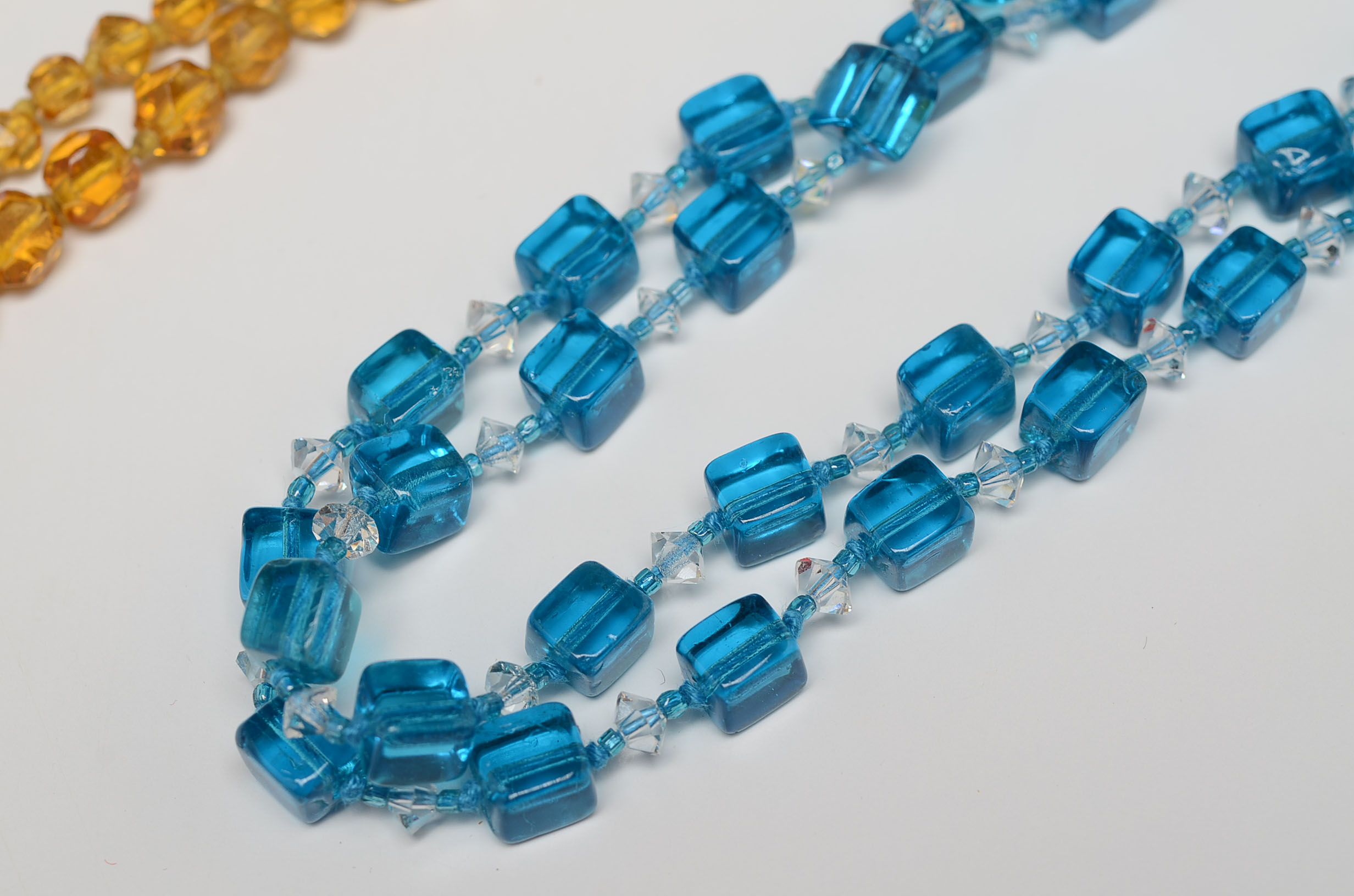 Assorted Vintage Jewelry