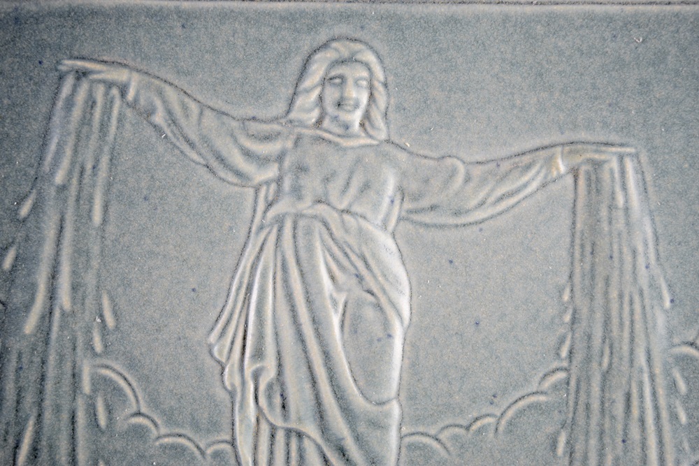 A Current Tyler Davidson Fountain Rookwood Tile, New in Box