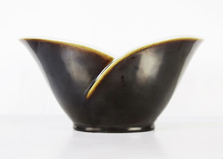 A Rookwood Oblong Bowl, Shape #6419 in an Unusual Nubian Glaze