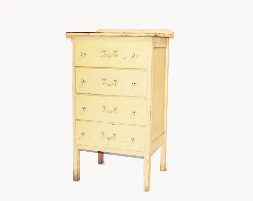 A Delightful Vintage Lingerie Chest of Drawers with Glass Knobs