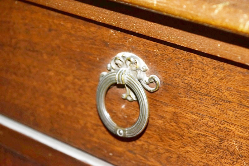 Vintage 1930s Sideboard and China Hutch