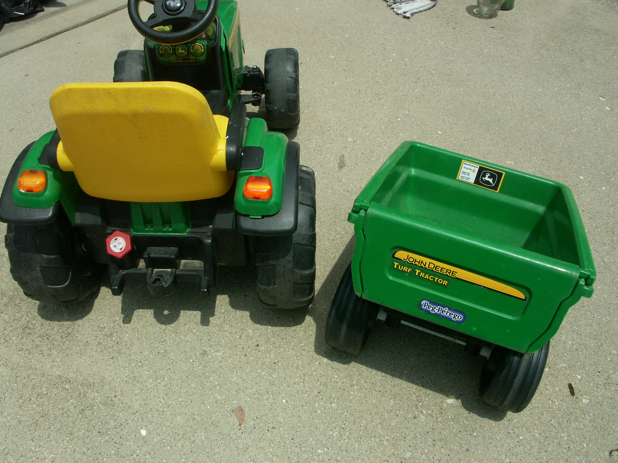 Peg Perego John Deere Tractor with Cargo Box