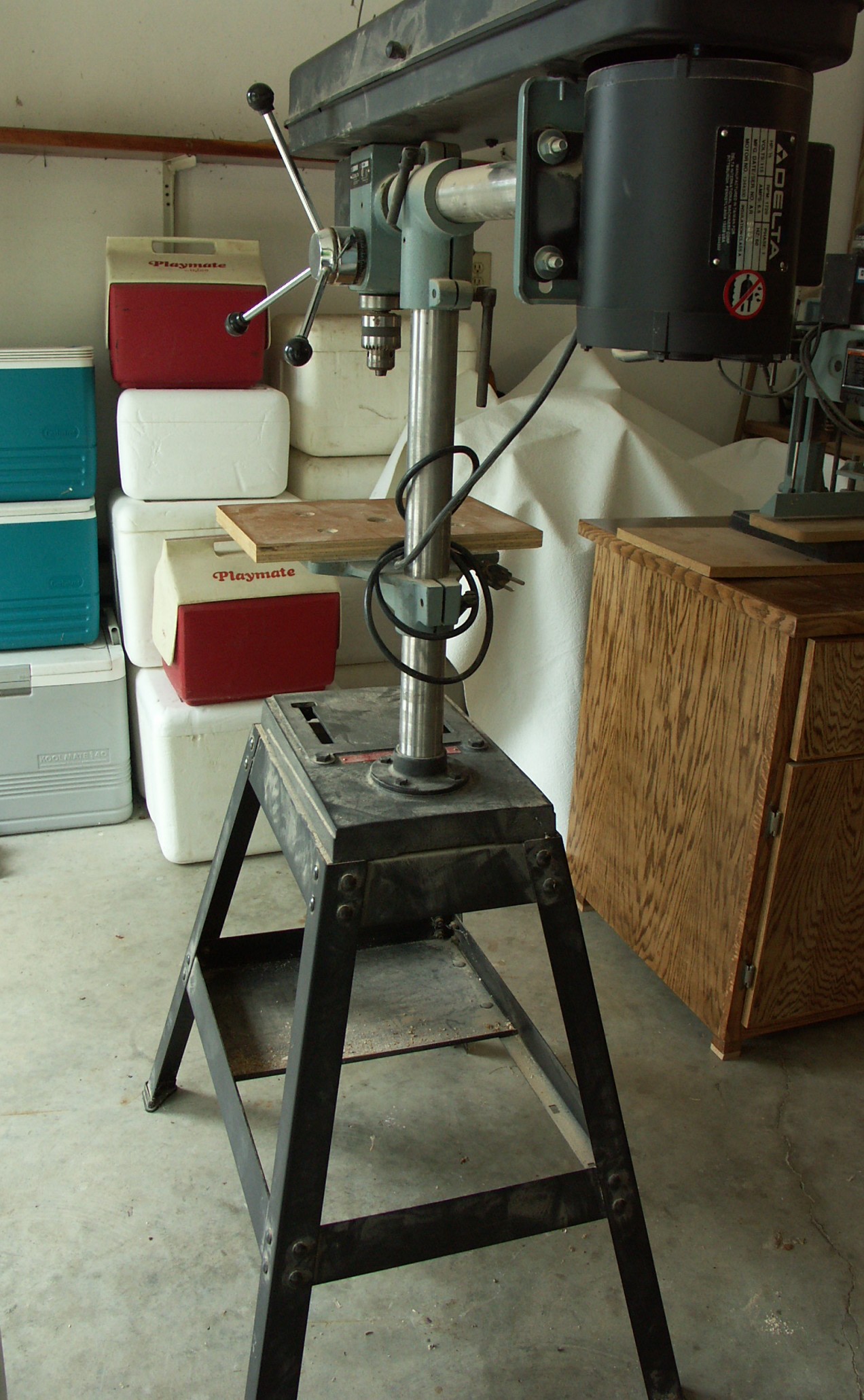 Delta Radial Drill Press 11-090 with Base