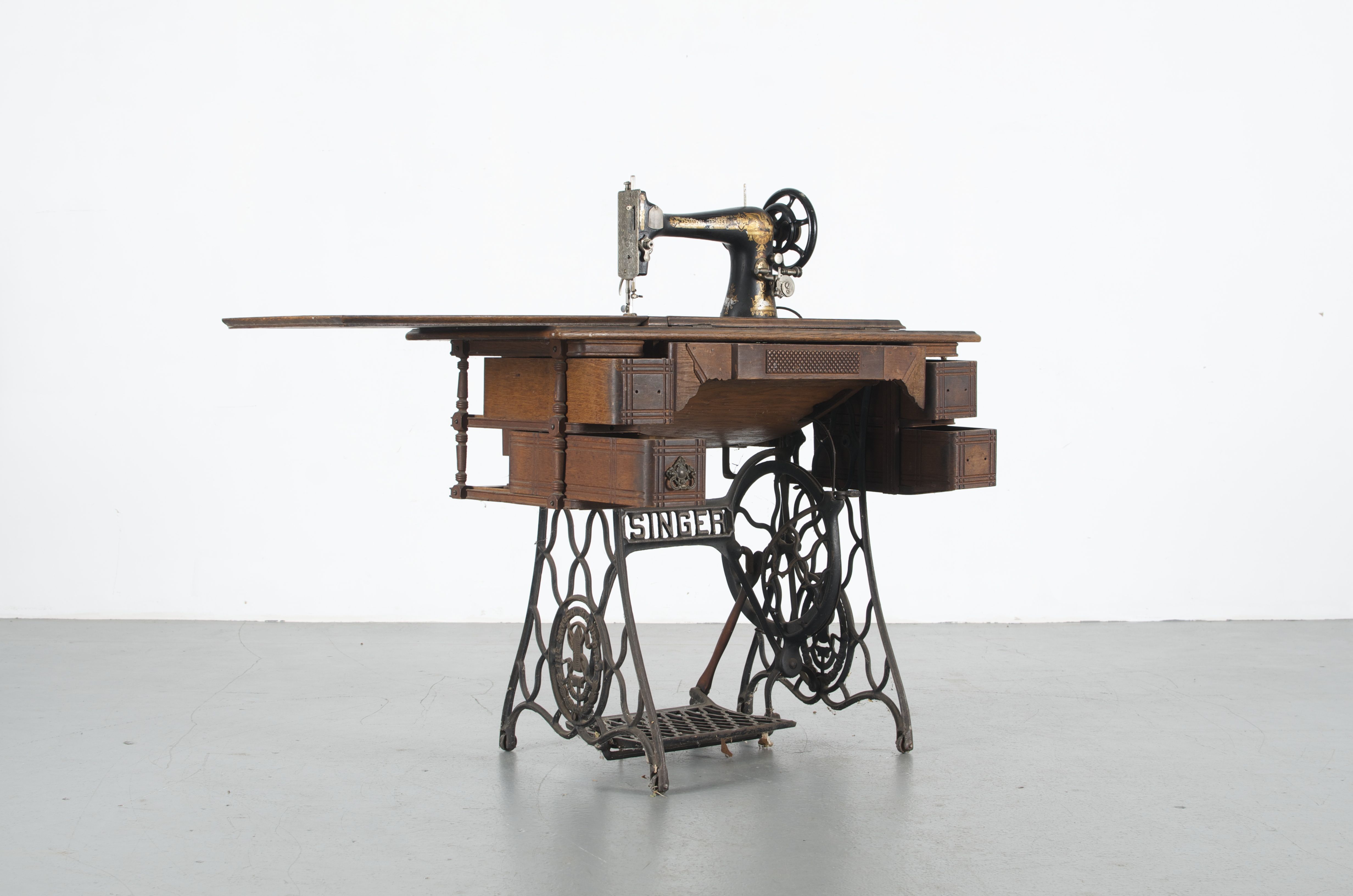 Singer Sewing Table and Machine