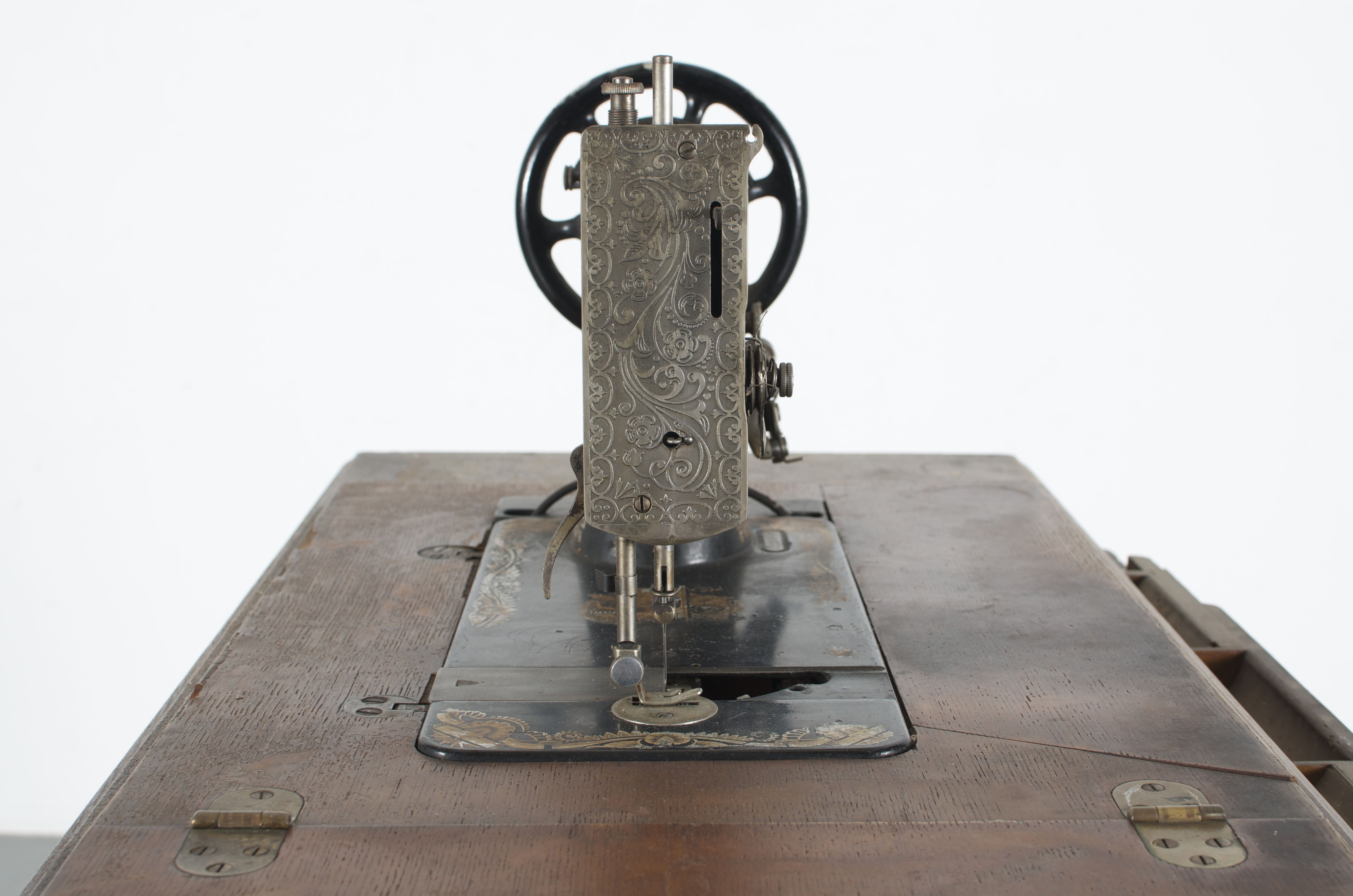 Singer Sewing Table and Machine