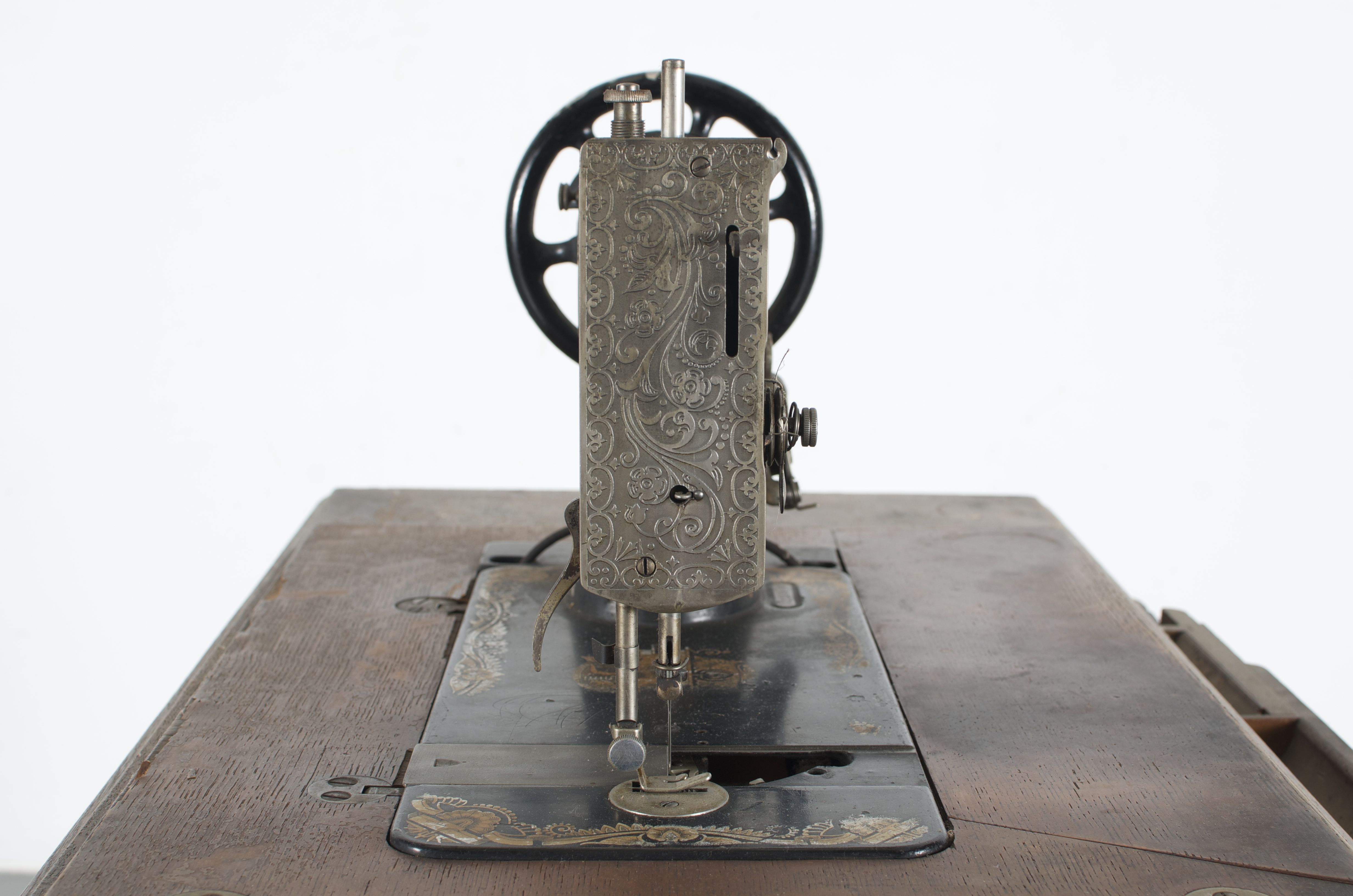 Singer Sewing Table and Machine