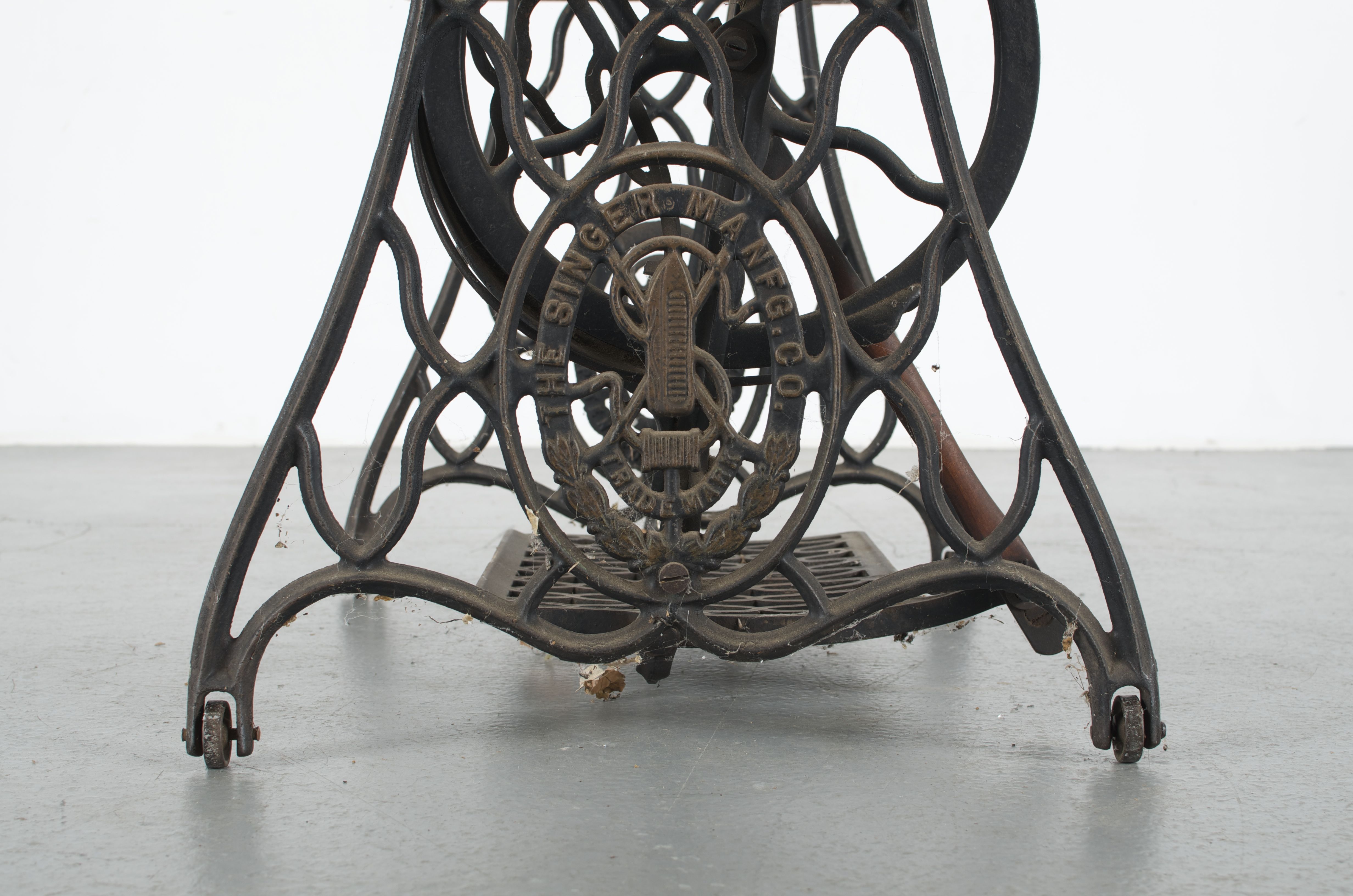 Singer Sewing Table and Machine