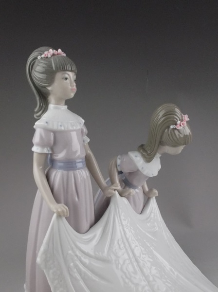Lladro Here Comes the Bride Figurine