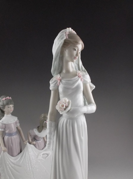 Lladro Here Comes the Bride Figurine