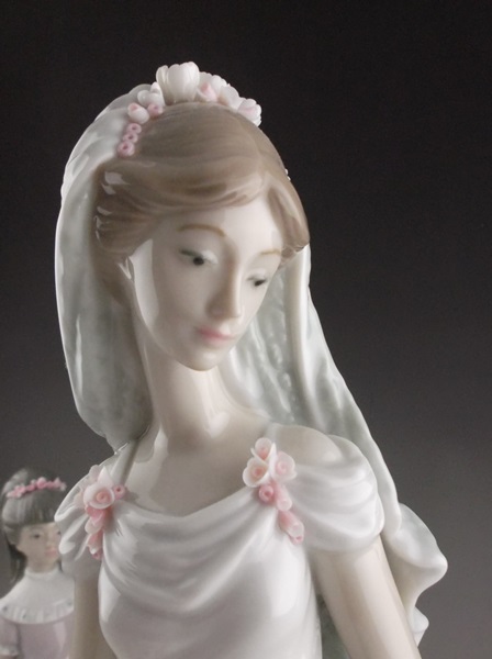 Lladro Here Comes the Bride Figurine