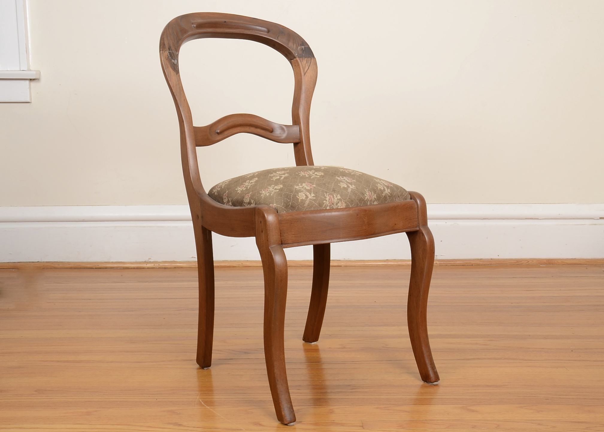 Antique Victorian Upholstered Walnut Side Chair 