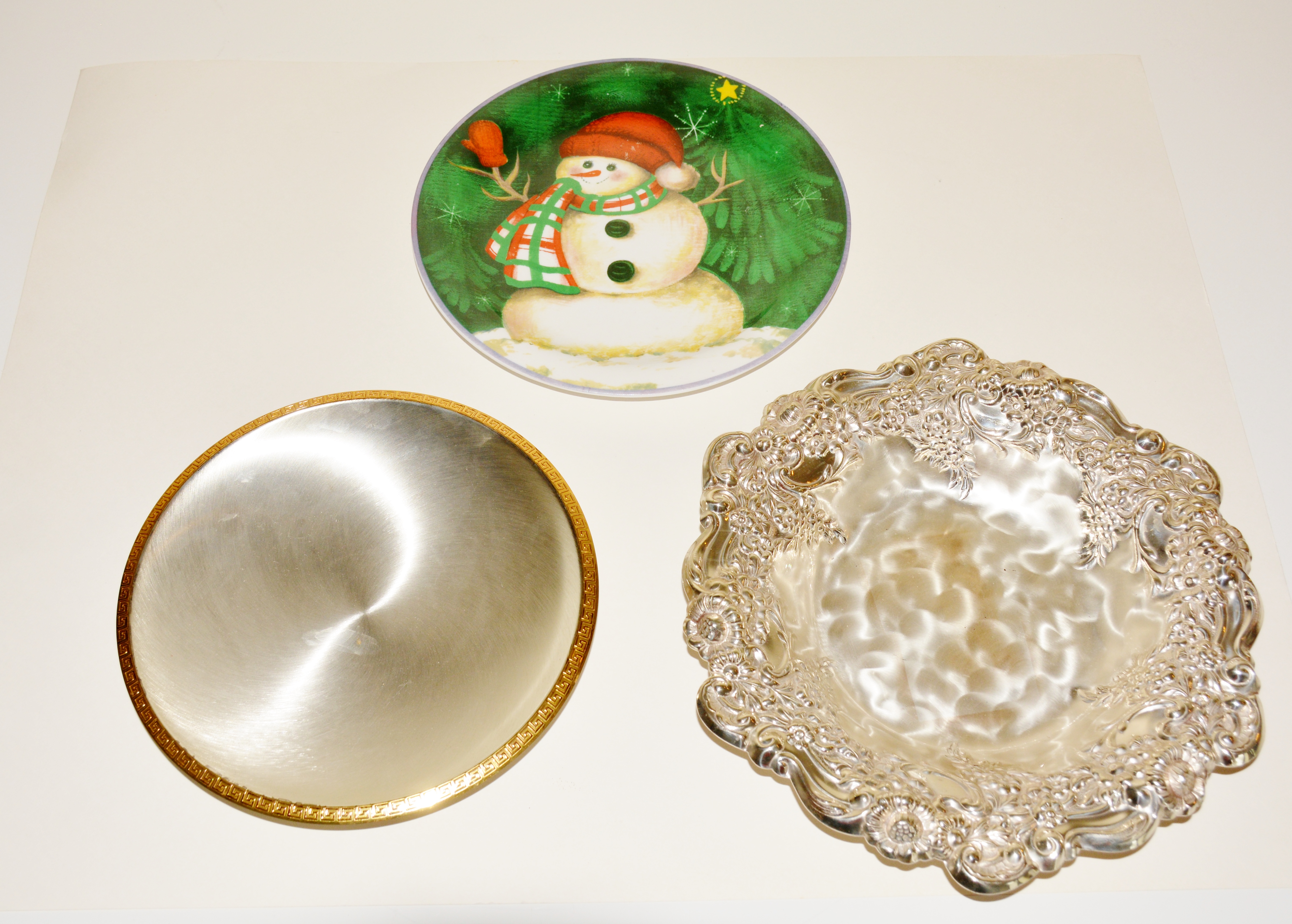 Group of Serving and Decorative Items 