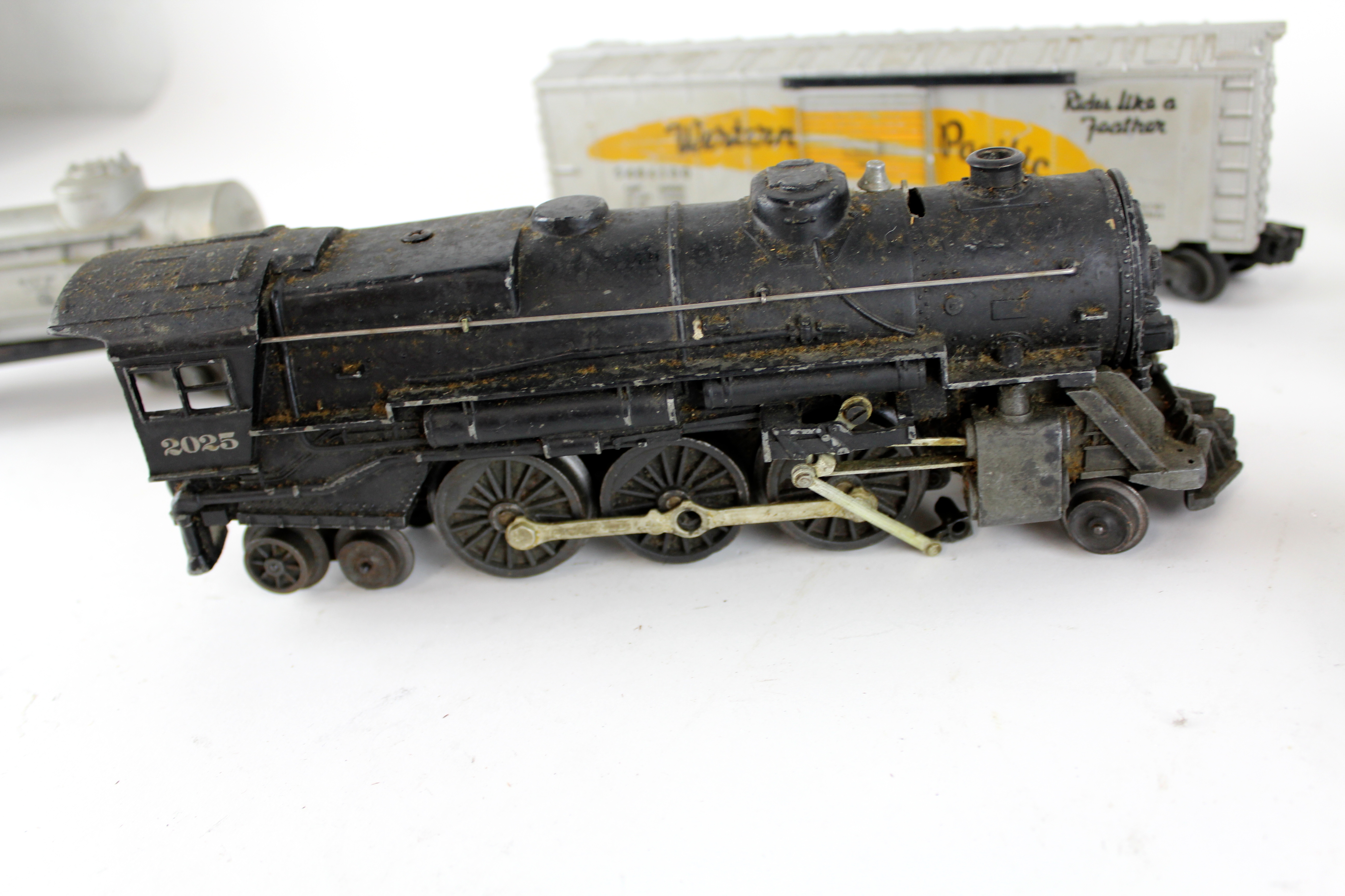 Vintage Incomplete Lionel Corp. Toy Train Set