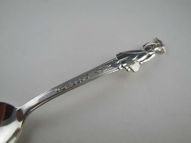Vintage 1964 Walt Disney Mary Poppins Collector's Spoon