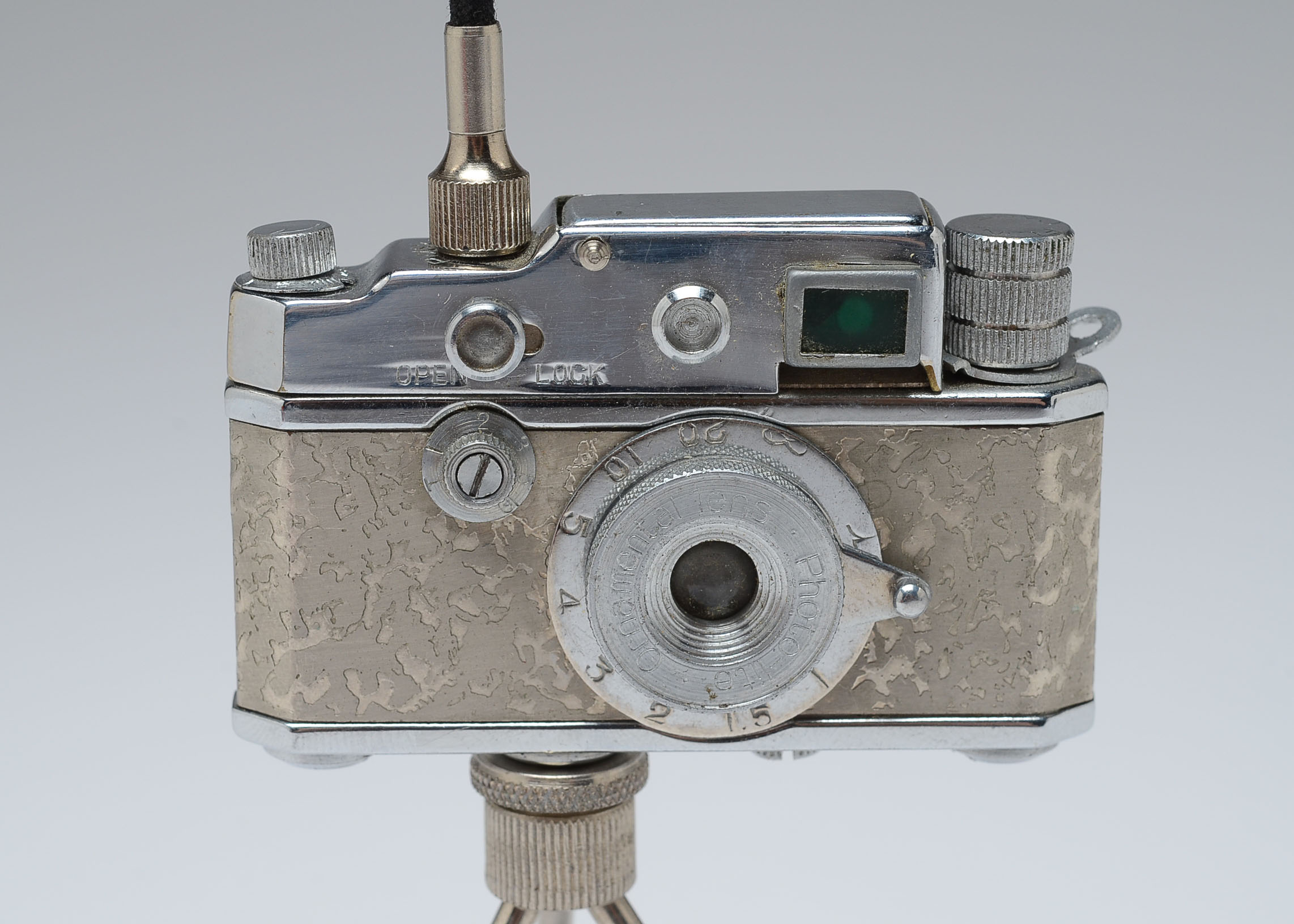A Vintage Occupied Japan "Camera" Table Lighter