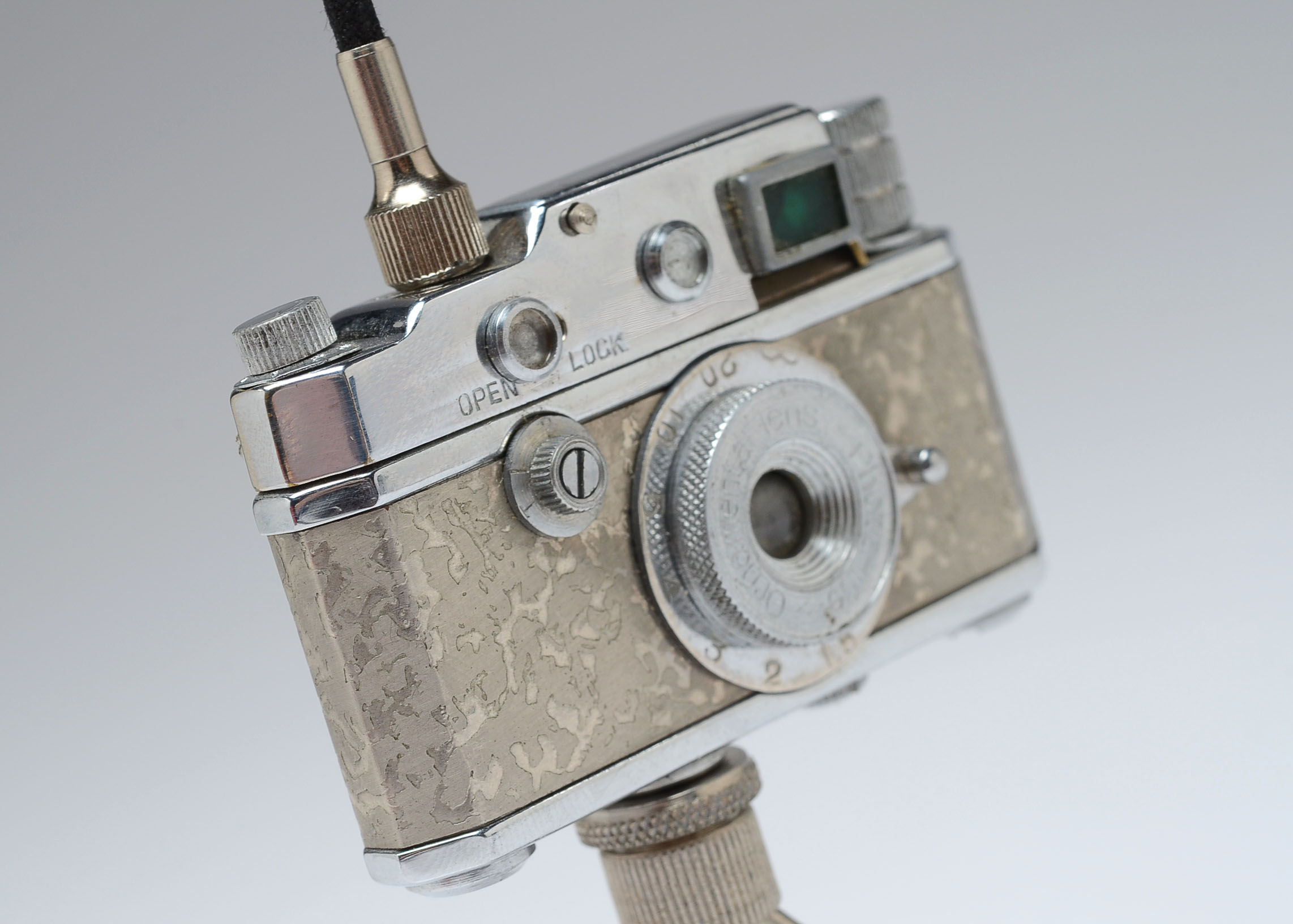 A Vintage Occupied Japan "Camera" Table Lighter
