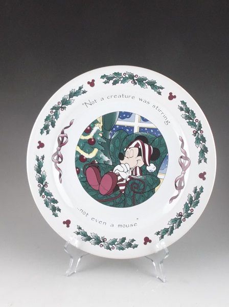 64 Piece Disney "Twas the Night Before Christmas" Dinnerware Set