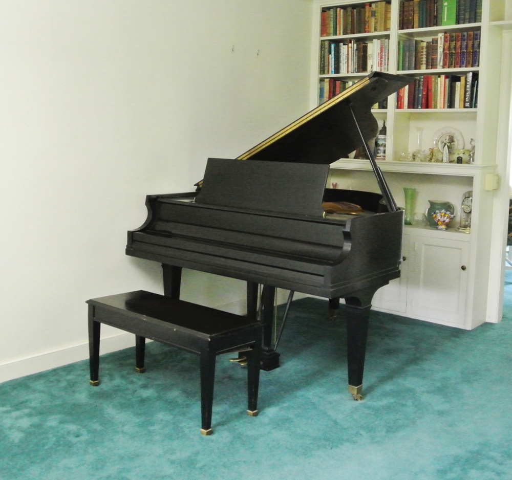 Baldwin Baby Grand Piano 