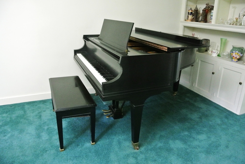 Baldwin Baby Grand Piano 