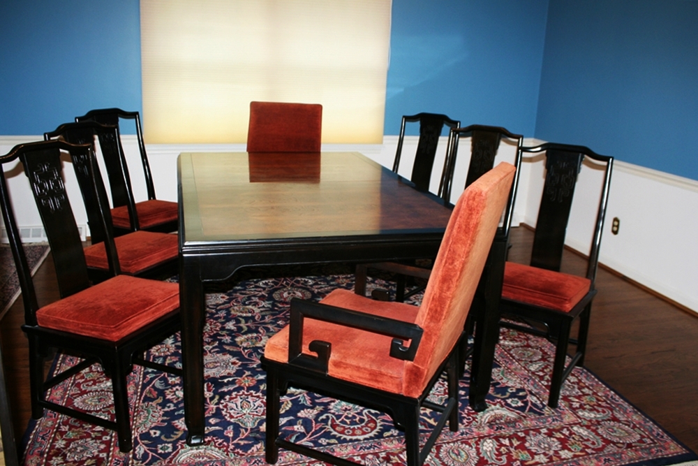 Vintage Century "Chin Hua" Dining Room Table and Chairs 