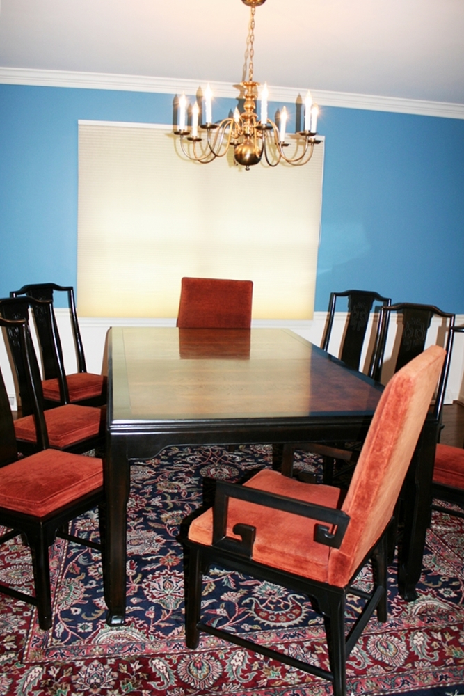Vintage Century "Chin Hua" Dining Room Table and Chairs 