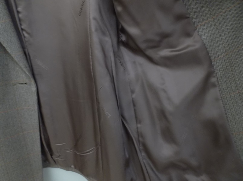 Women's Vintage Louis Feraud Tweed Blazer