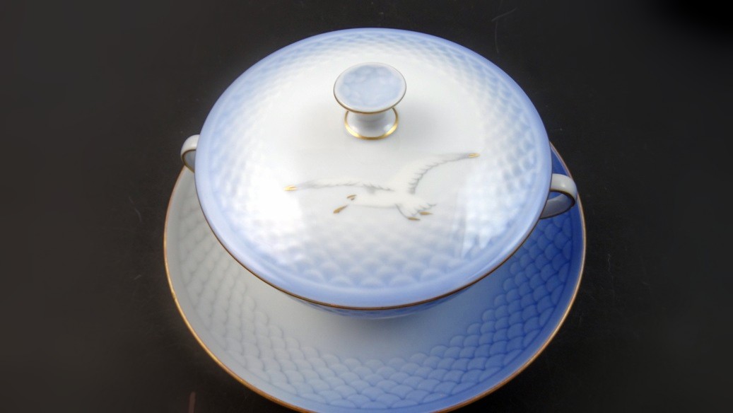 Bing & Grondahl Porcelain "Seagull" Lidded Soup Bowls Set of 12