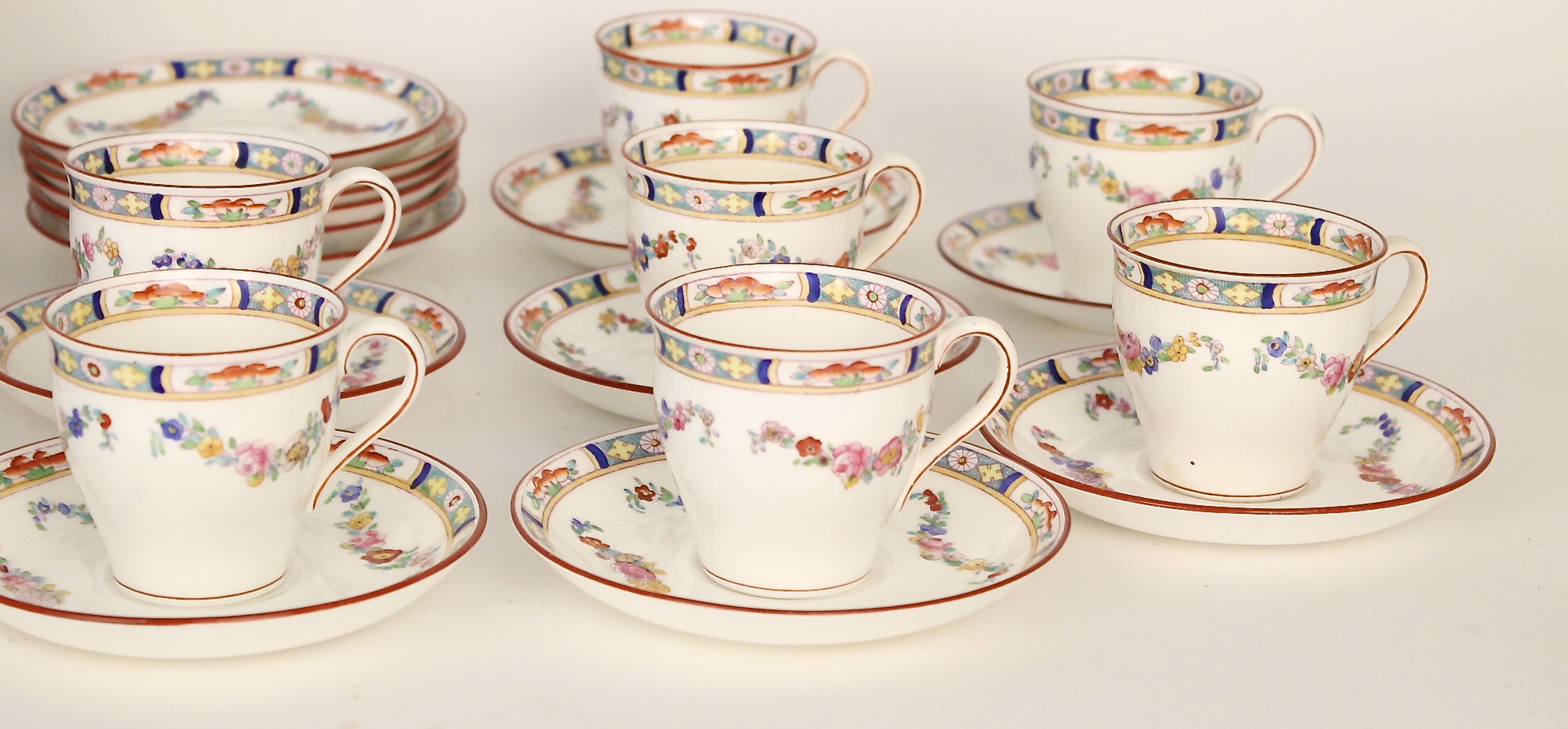 Minton China in the Classic Pattern "Minton Rose"