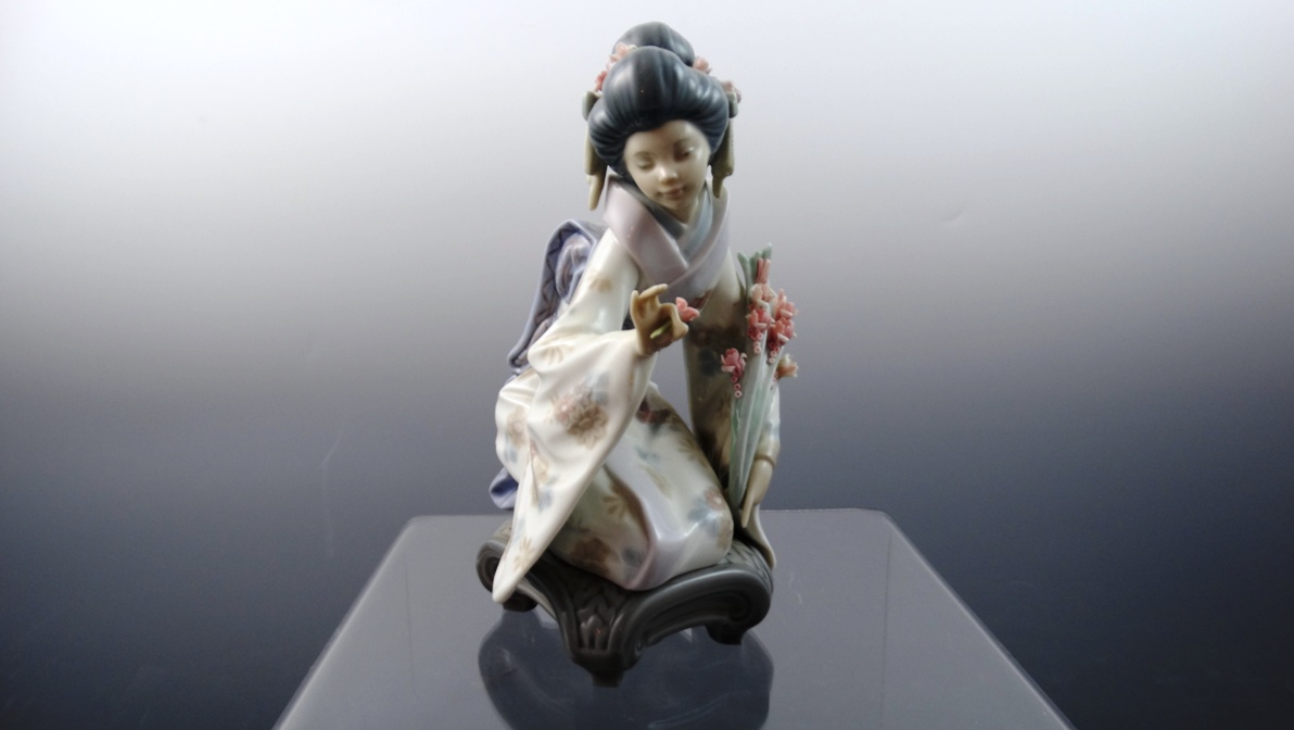Lladro Figurine "Kiyoko" #1450
