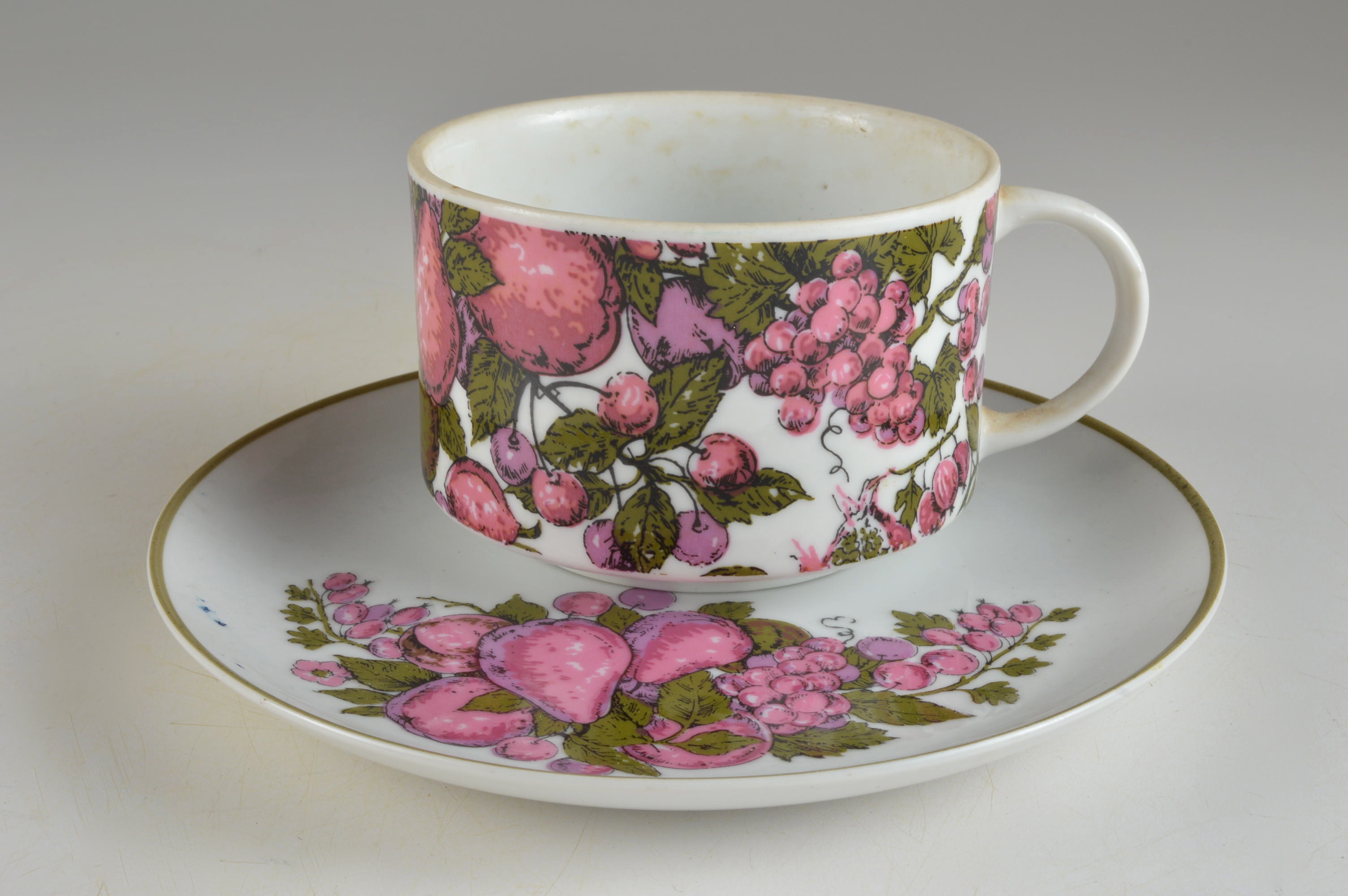 Ceramic and Porcelain Kitchenware